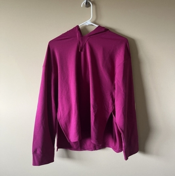 Nike Tops - Women's‎ Nike Yoga Sweatshirt